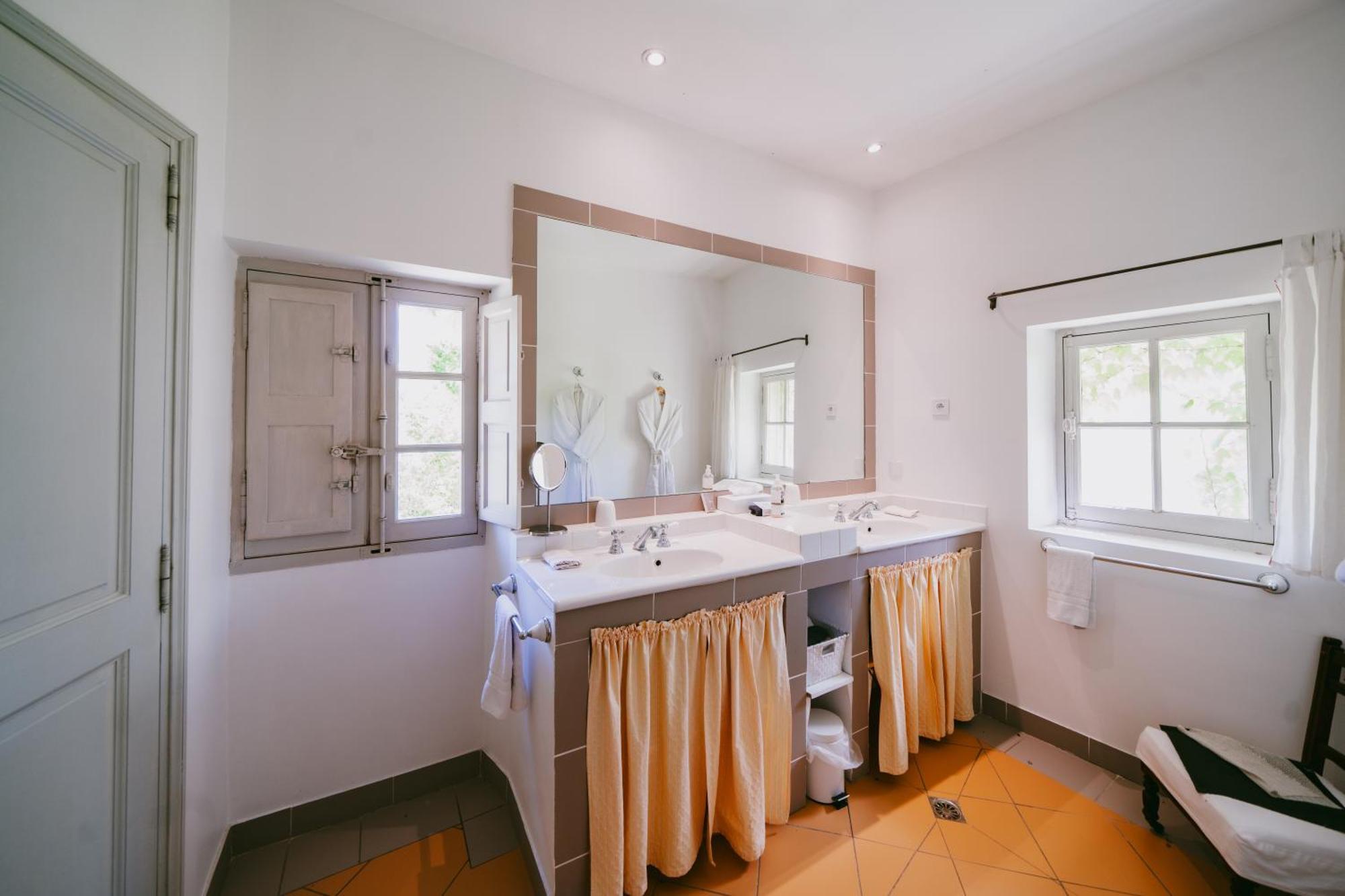 Bastide Rose Hotel Le Thor Exterior foto